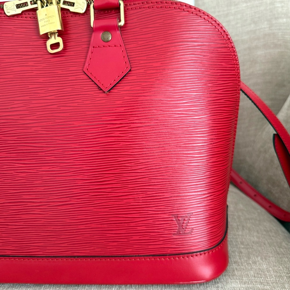 Authentic Louis Vuitton Alma bag M52147 red Epi leather with strap medium - Picture 4 of 16